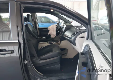 2018 Dodge Grand Caravan Sxt z USA, uszkodzony, nr VIN 2C4RDGCG1JR208649